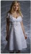 Короткое расшитое кружевом и органзой свадебное платье для беременных