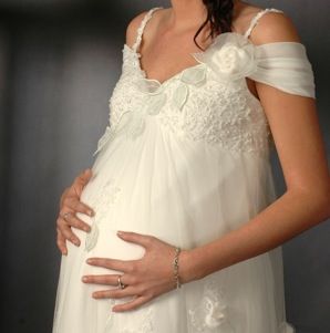 wedding-dresses-for-pregnant-women